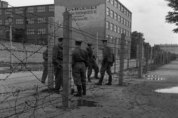 Flüchtlinge aus der DDR ys6uzqjao20c2tahoufre 6fboxo6nnc3vo6dlobf82mkquadgbi3bkyspys bj5ltsdev4lno82bpfsxoukoc0gap532iefvymeusjnrqtmf9m76nveutyjz9chjdrjbmelp zpqmvep pk9kszxzpvqwlrkpzfj66nhv6jun8rst2j10xops8cpsx5yw71